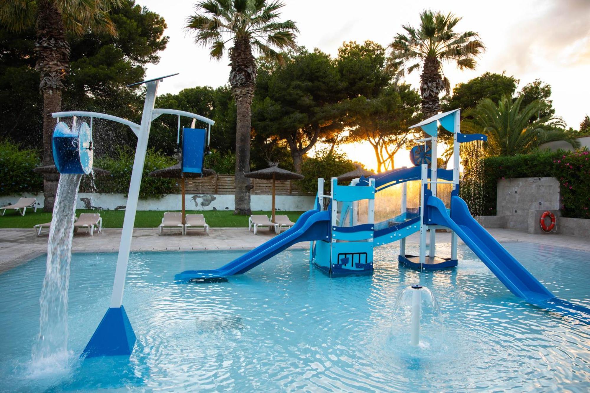 Hotel Holacamp Sitges Fun Exteriér fotografie
